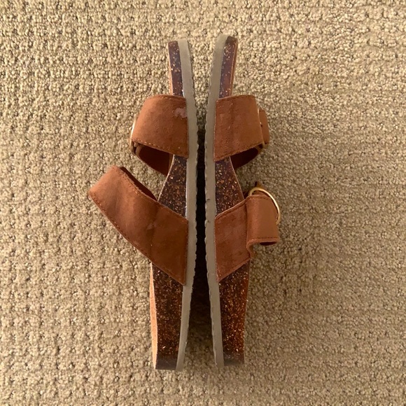 Summer sandals ! - Picture 2 of 2